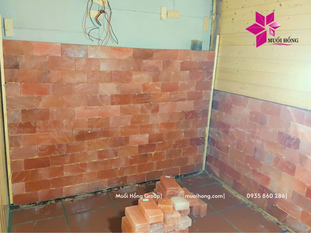 Thi công spa đá muối hồng ngoại